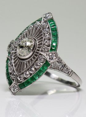 跨境欧美风时尚祖母绿微镶锆石订婚戒指奢华大气菱形宝石指环手饰