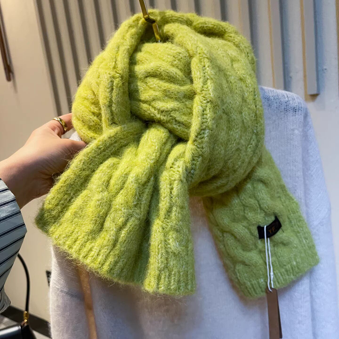 日本GP高级简约麻花纯色针织围巾女秋冬保暖披肩氛围感情侣围脖潮