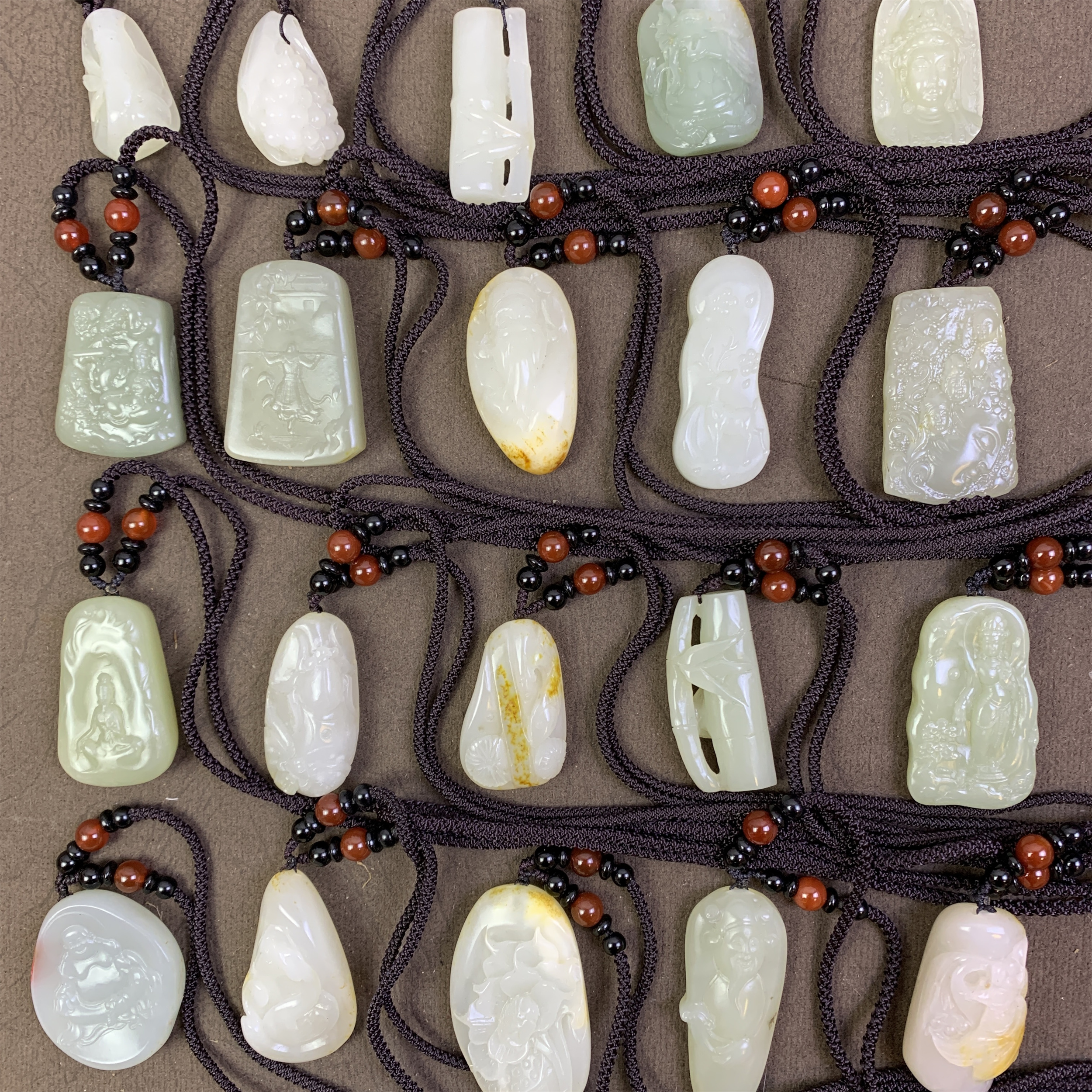 新疆和田玉且末糖料青白玉手工雕刻挂件吊坠天然保真支持全国复验