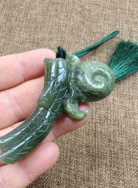 天然和田玉老坑青海青玉雕刻把件