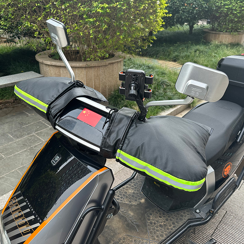 冬季加大宽口PU皮踏板摩托车加厚保暖大口车把套电动防水挡风防寒