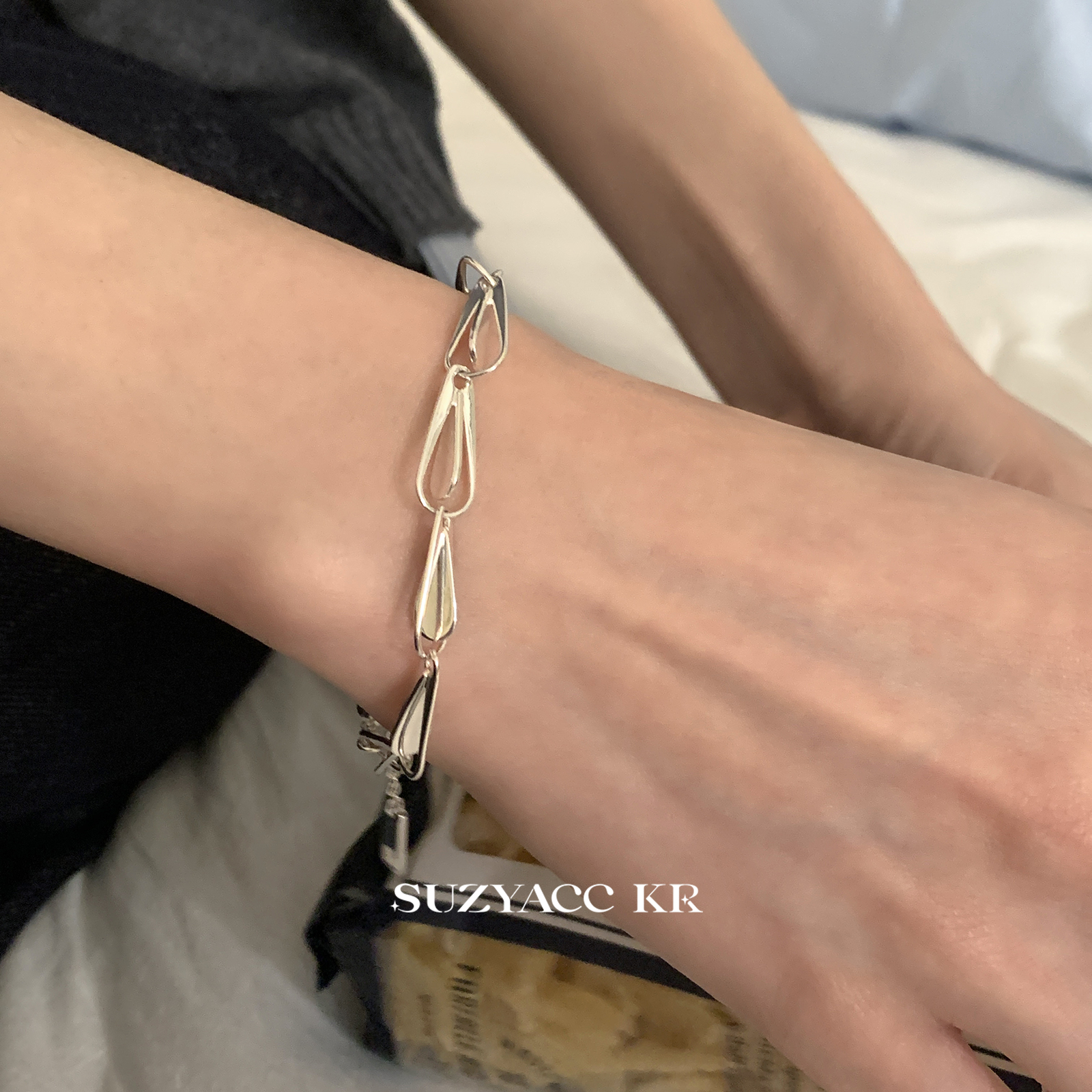 suzyacc kr摇摆水滴 轻奢小众设计纯银手链简约个性甜酷精致手饰