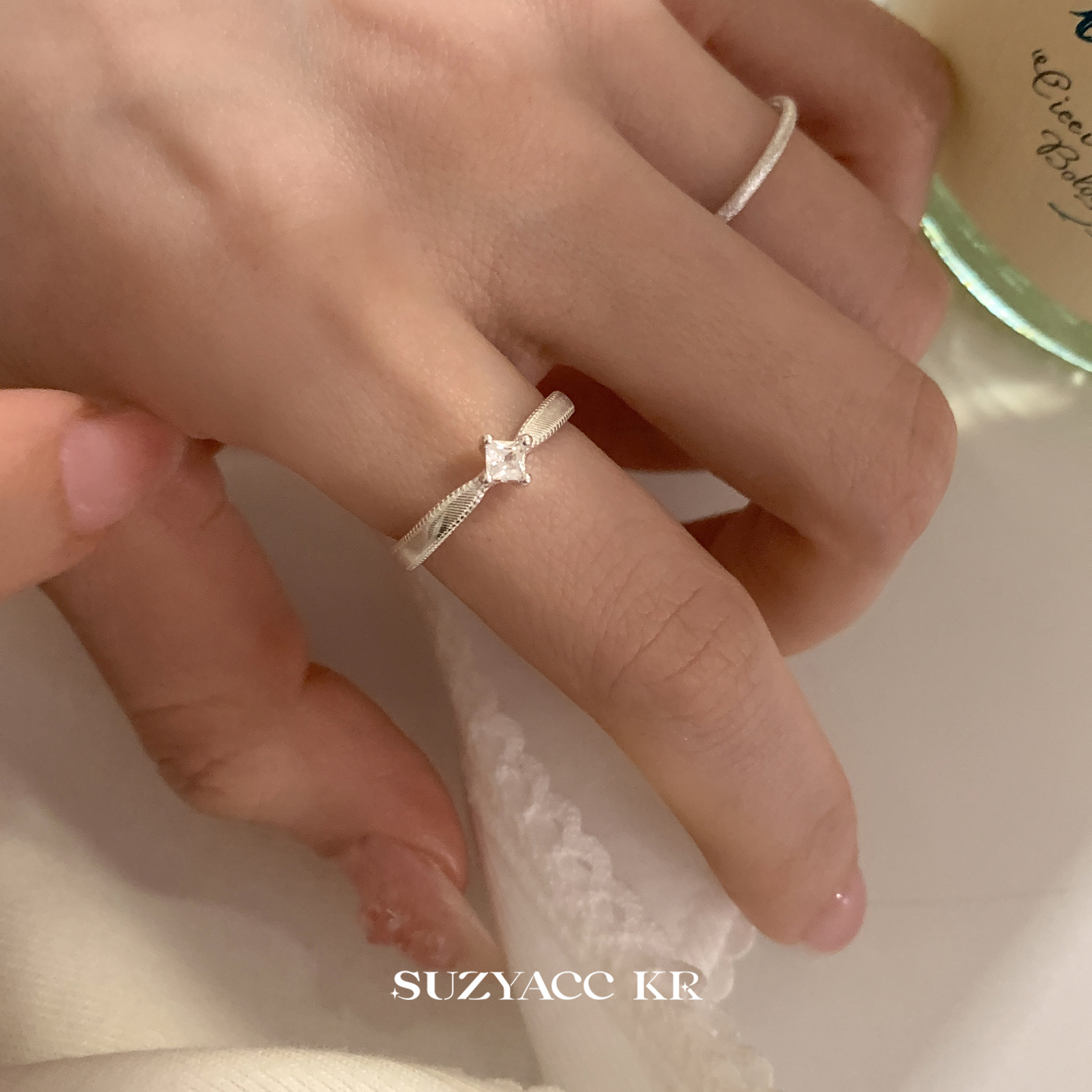 suzyacc kr小众设计方钻星芒磨砂戒指轻奢复古高级感食指戒指环女