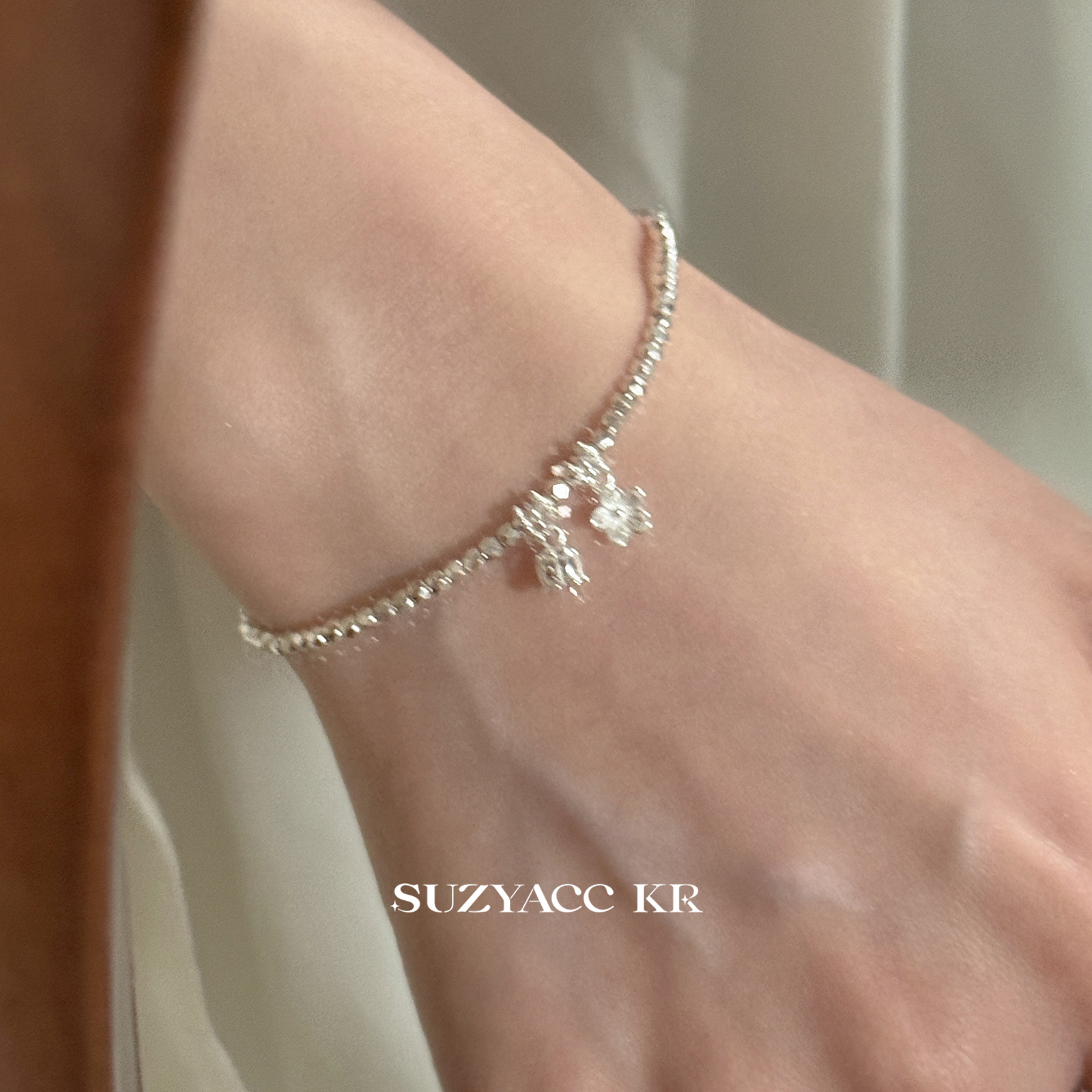 suzyacc kr纯银超闪蹦迪珠花朵手链女简约高级感手饰百搭小众手串