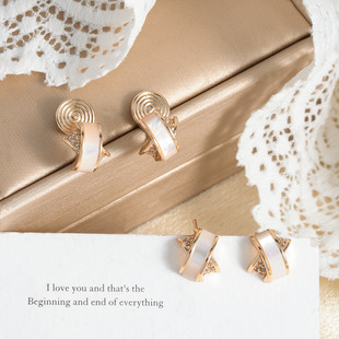 【云贝缠金】轻奢小香风白贝锆石耳夹无痛气质优雅显白百搭耳饰女