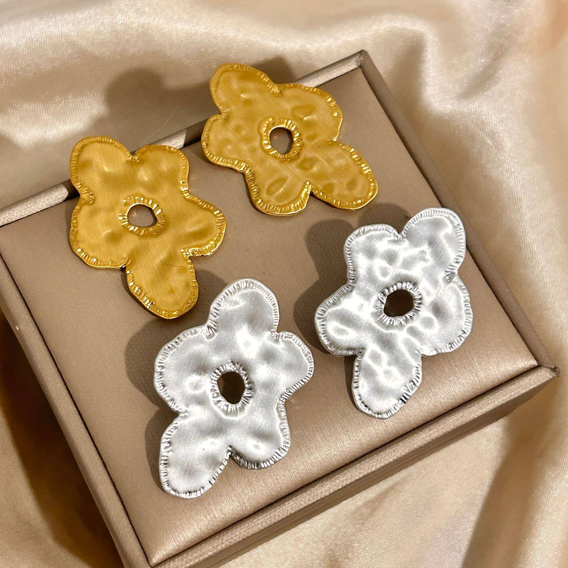 时尚简约拉丝不规则活动耳环女小众设计感复古轻奢时髦耳钉,饰品/流行首饰/时尚饰品新,耳环,淘宝优惠券,粉丝福利购,淘宝优惠卷