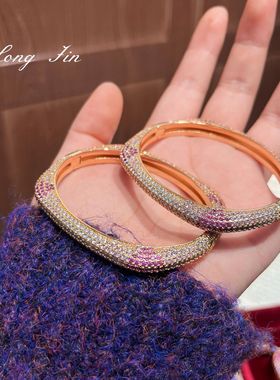 小红书同款粉白渐变锆石手镯镀香槟金几何方镯轻奢饰品工厂直供