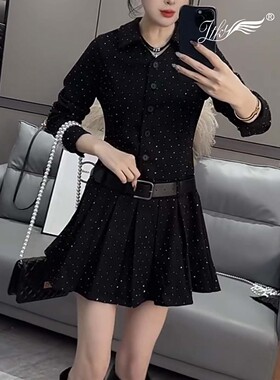 黑色毛呢polo领烫钻长袖衬衫连衣裙女2026春季高级感收腰百褶裙