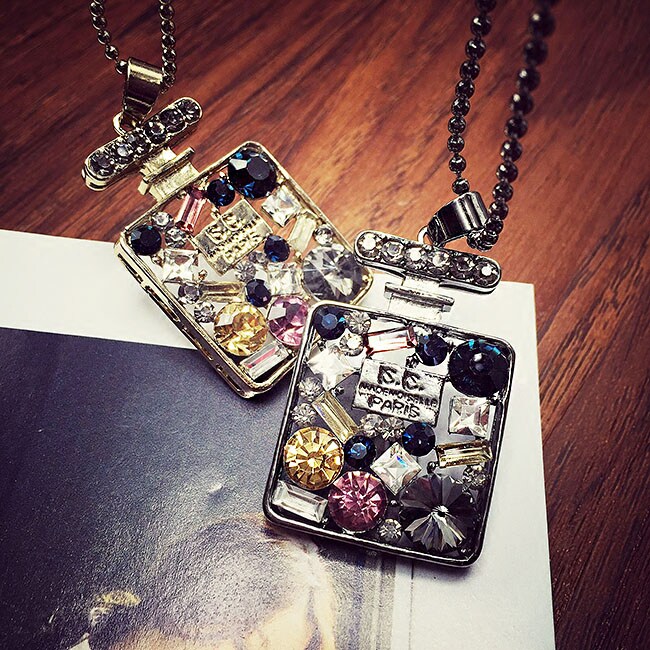 日韩气质香水瓶百搭装饰项链长款衣服配饰毛衣链挂件吊坠网红饰品在类目 饰品/流行首饰/时尚饰品新, 项链中 - 来自Buy2taobao.com提供专业的淘宝代购服务