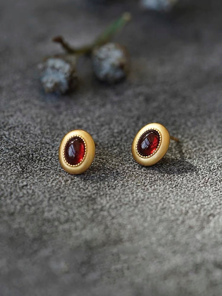 《红豆丁》天然石榴石925银镀金复古耳钉优雅时尚气质品质感