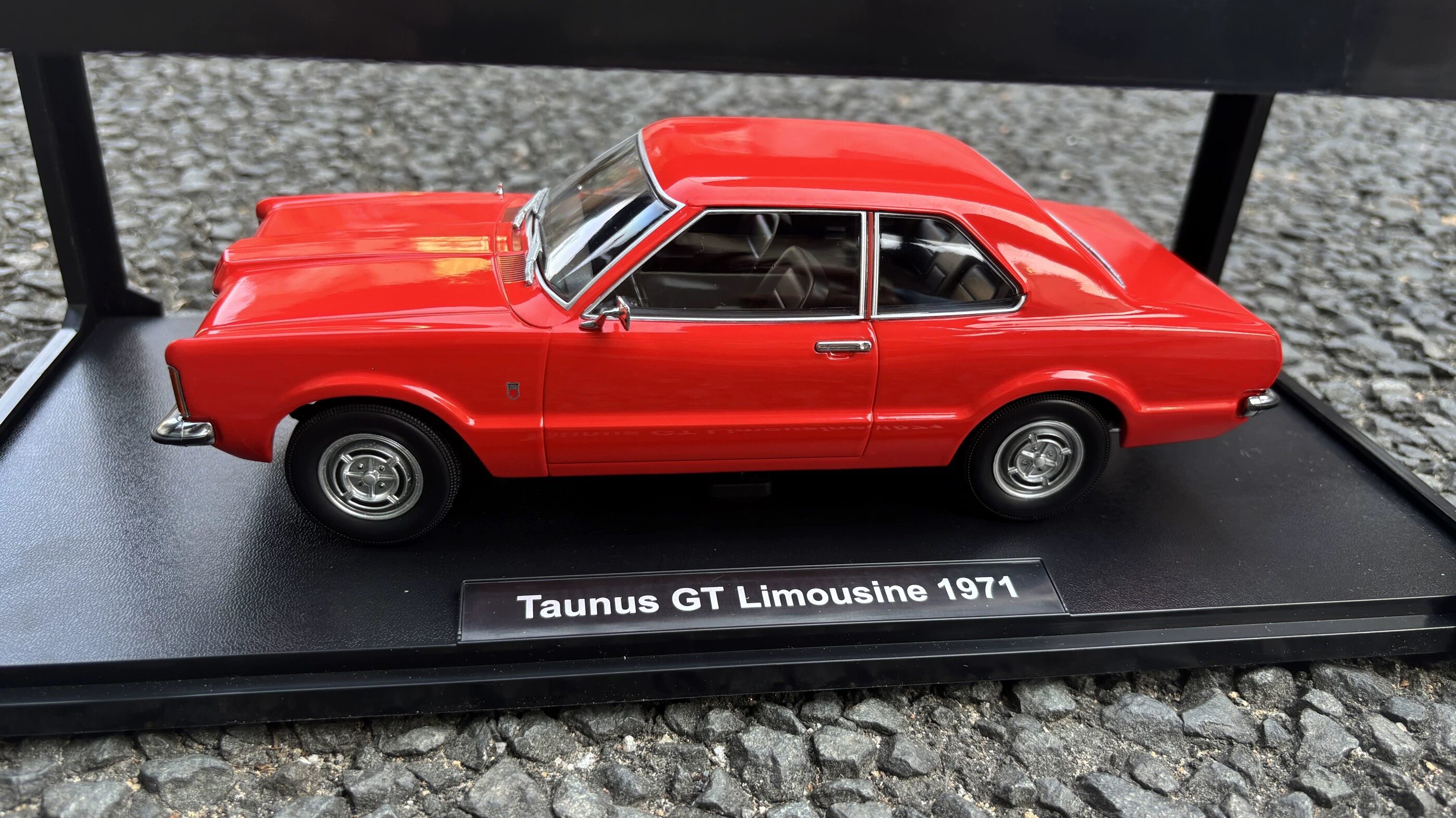 1/18 KK Scale 福特金牛座Taunus GT Limousine 1971合金车模红色