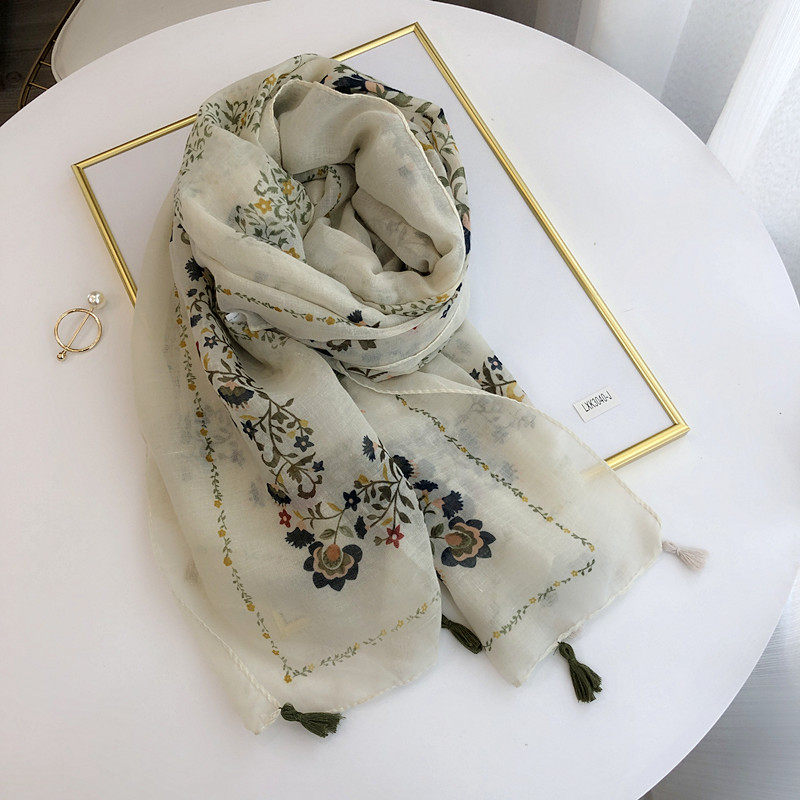 复古印花棉麻丝巾海边披肩沙滩巾轻薄款碎花防晒围巾女士纱巾长款