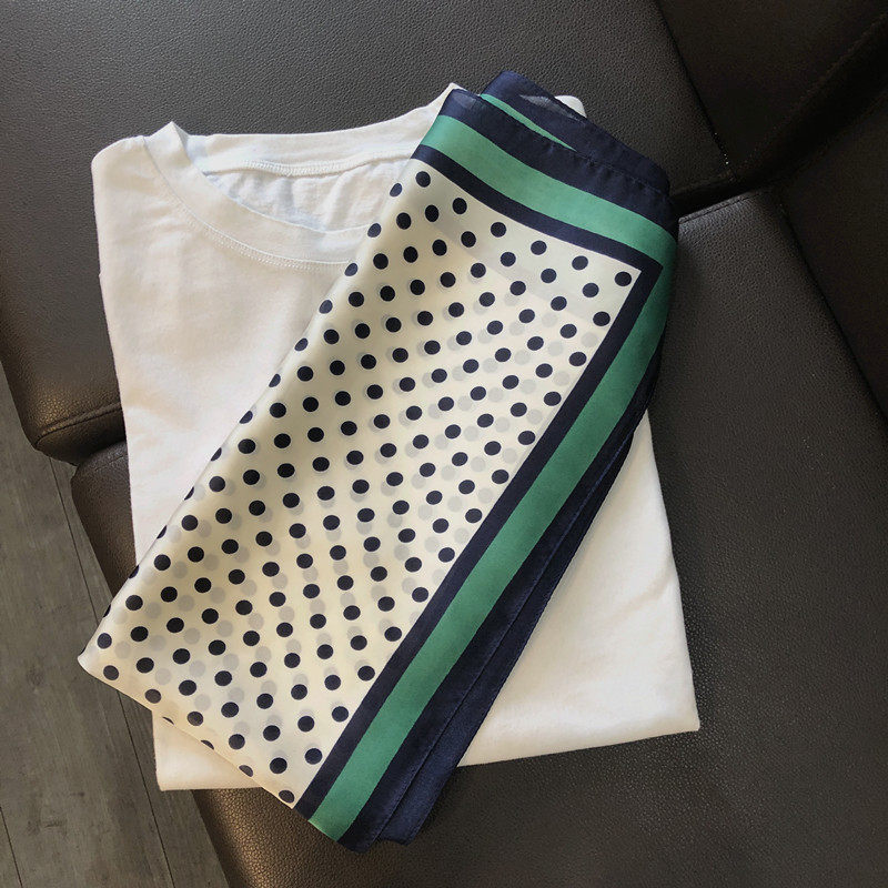 韩国同步波点百搭丝巾小方巾装饰围巾女士洋气春秋冬季多功能领巾