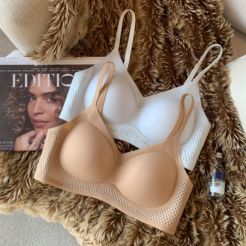 亲肤透气按摩杯内衣女小胸聚拢无痕隐形粉底液收副乳防下垂文胸罩