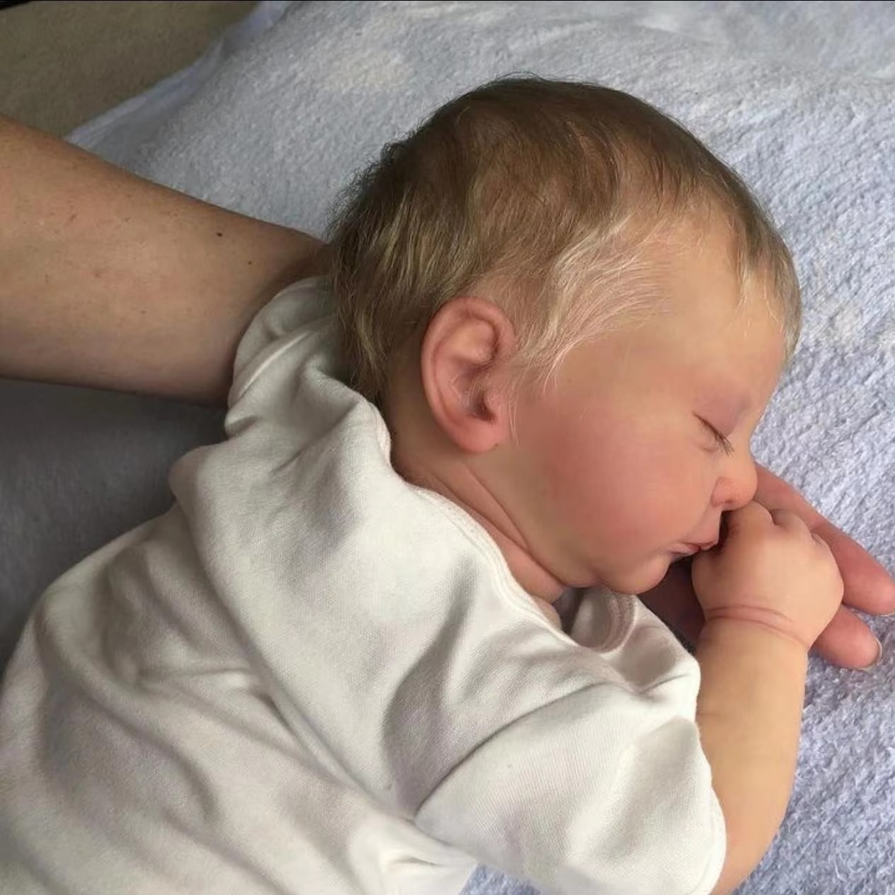 仿真婴儿reborn baby doll闭眼重生娃娃高彩48厘米布身软胶玩偶