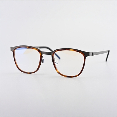 复古方框新升级岩石纹钛框