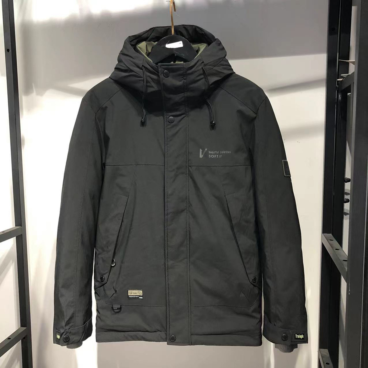 正品大牌~上千品质~白鸭绒羽绒服