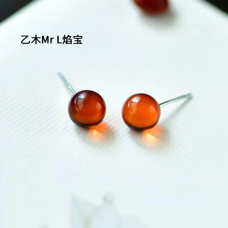 天然琥珀蜜蜡小灯泡血珀圆珠耳钉S925纯银耳针女士精品耳钉2025款