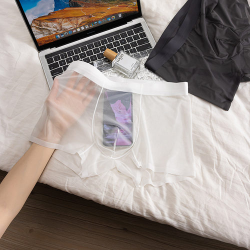 轻透气冰丝裸感无痕超薄透明男士内裤平角凉感真空中腰新款四角裤