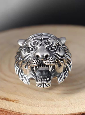 摇滚风男士复古老虎戒指霸气虎戒