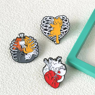 日系可爱骷髅胸腔心脏别针金属徽章 猫咪卡通人体器官脏器胸针