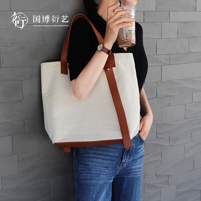 中国国家博物馆“面面向趣”包