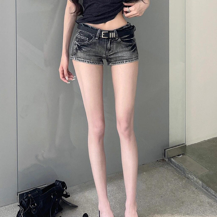 大码美式复古黑灰色牛仔短裤女夏季新款辣妹低腰水洗紧身包臀热裤