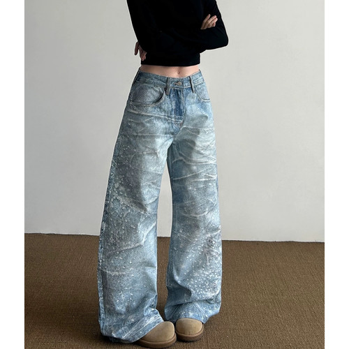 美式复古水洗重工烫钻弯刀牛仔裤