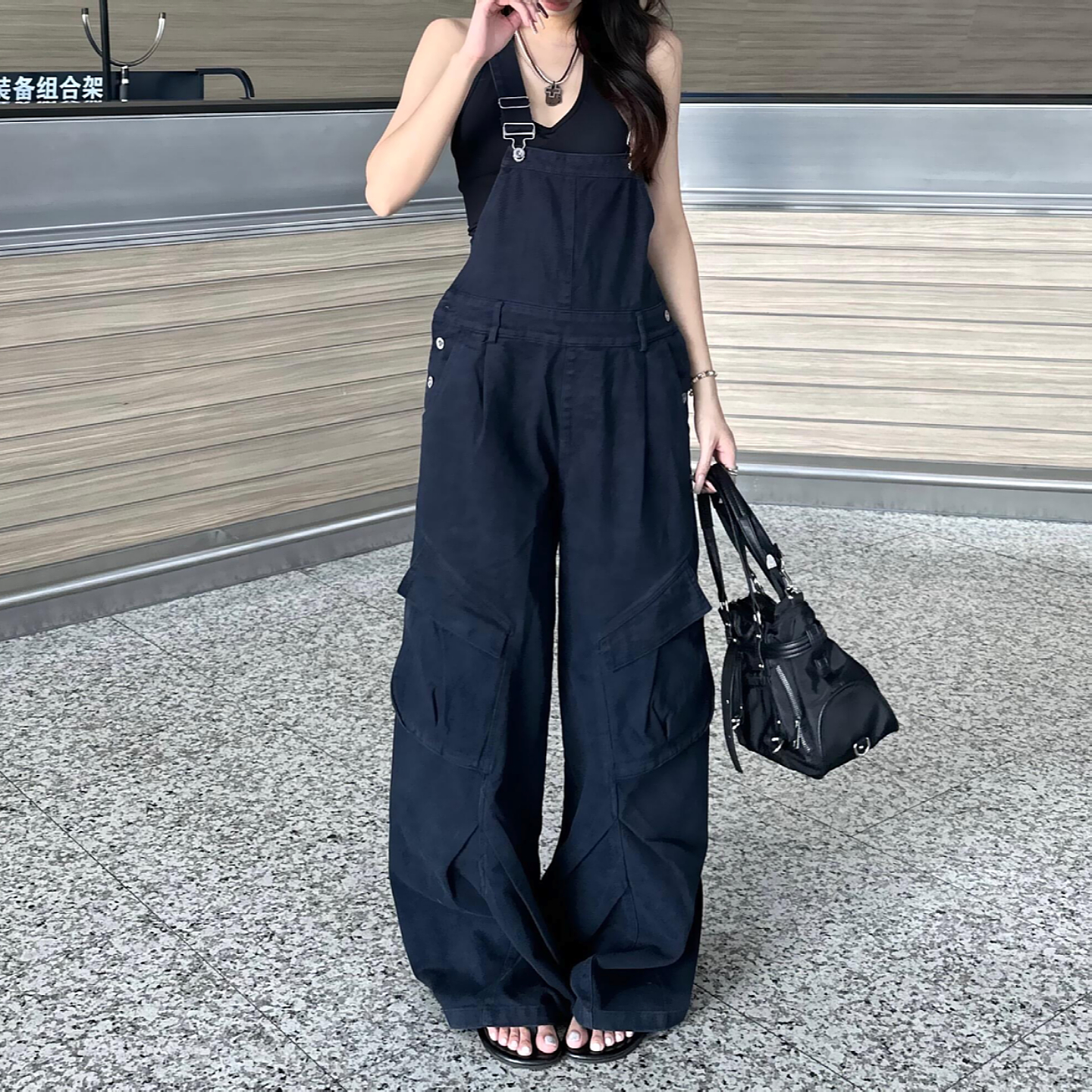 美式复古工装风牛仔背带裤女2025新款时尚直筒炸街宽松阔腿连体裤