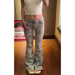 大码美式复古蝴蝶刺绣钉珠牛仔裤女做旧中古低腰修身显瘦微喇长裤