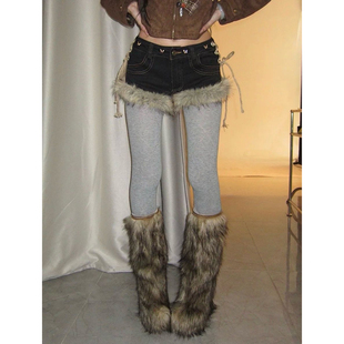 女低腰显瘦街头辣妹包臀a字热裤 复古毛毛拼接牛仔短裤 潮 美式 大码