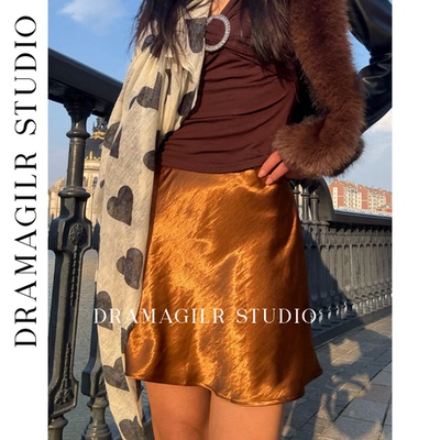 高亮肌理感抓纹缎面珠光时髦短裙