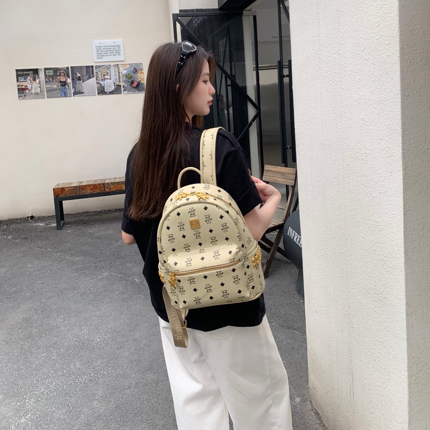 黛安菲尼小熊通勤旅行双肩包2025新款潮女大学生背包大容量书包