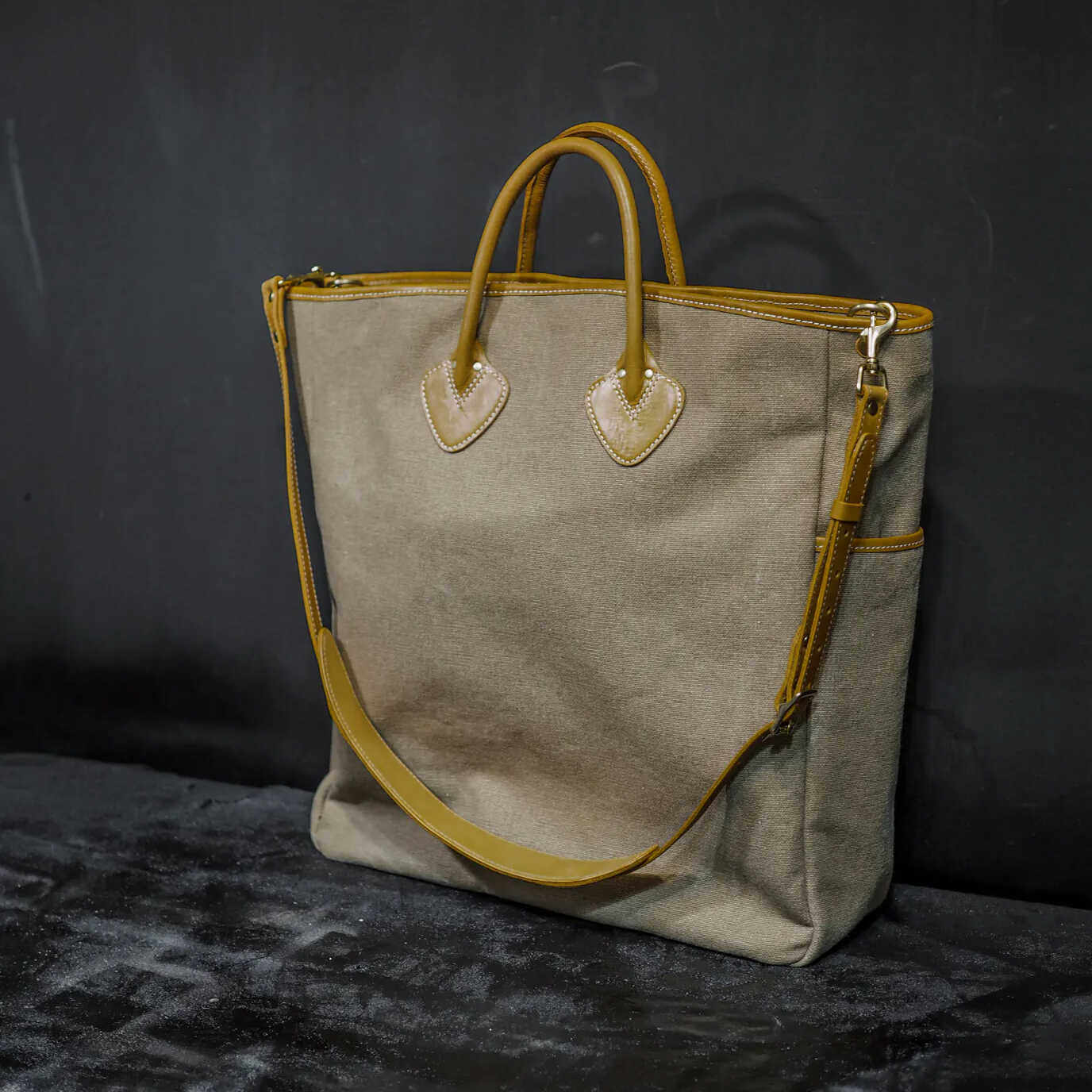 台湾HEYOU复古手工植鞣牛皮拼接帆布托特包男手提单肩包女大容量