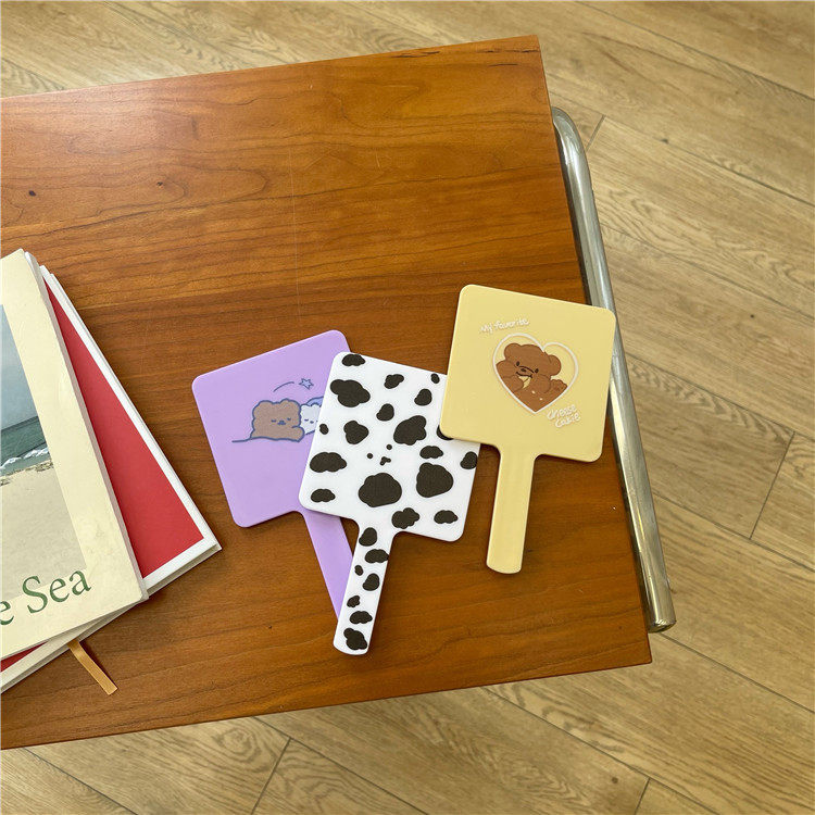 韩国ins芝士小熊便携手拿化妆镜可爱奶牛熊手柄镜子少女心随身镜