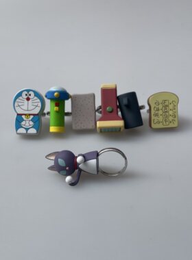 正版散货 机器猫叮当猫的秘密道具戒指放大缩小灯模型现货
