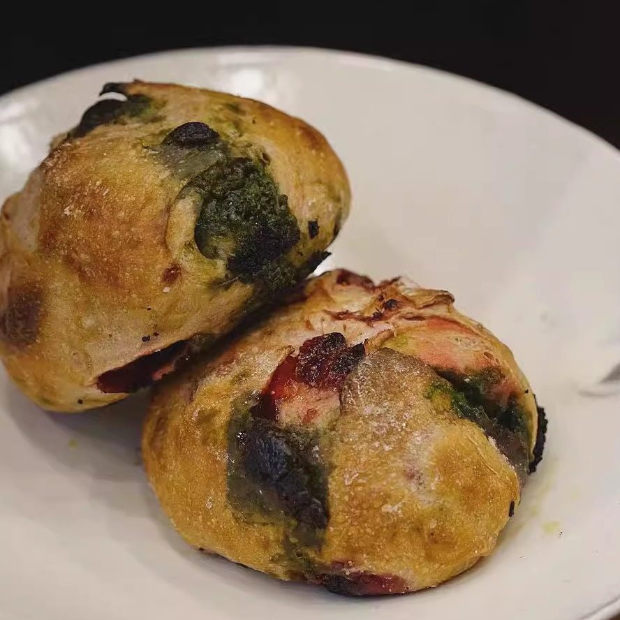 抹茶草莓欧包