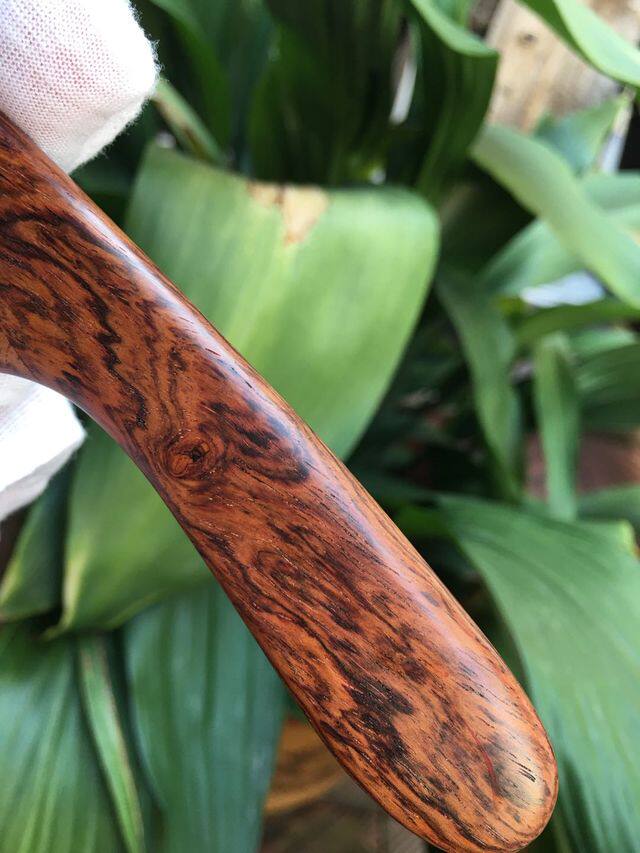 木梳海南黄花梨家用便携复古情人节礼物木梳子细齿按摩梳子鬼脸A图片