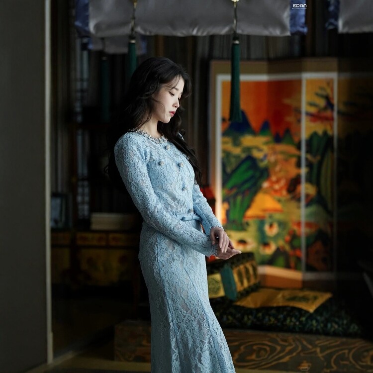 高级私人定制韩国明星同款浅蓝色蕾丝连衣裙鱼尾长裙修身千金风