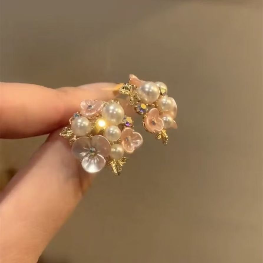 德国甜美清新温柔百搭花朵珍珠耳钉气质超仙可爱夏季爆款度假风耳