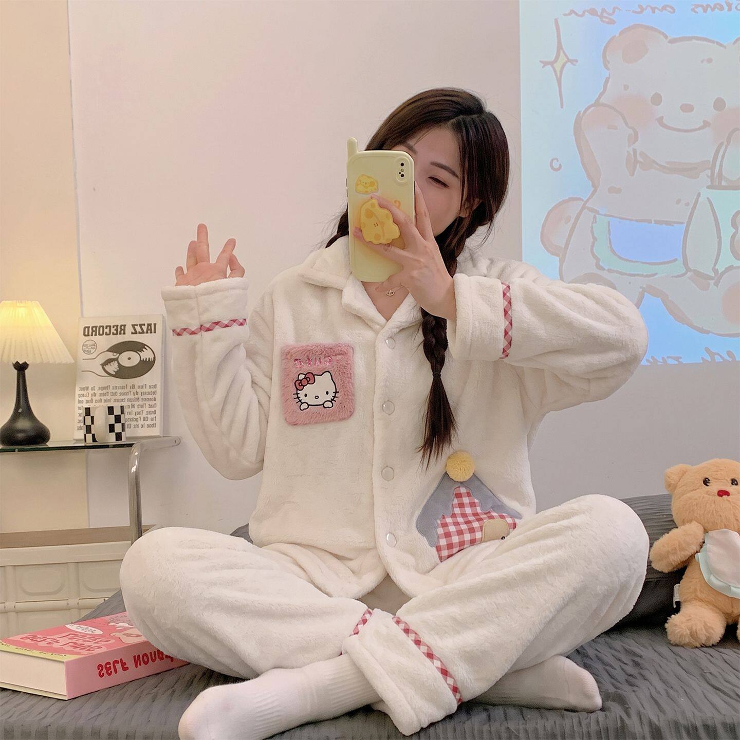 撤柜外贸睡衣女款可爱日系卡通加厚法兰绒长袖家居服两件套