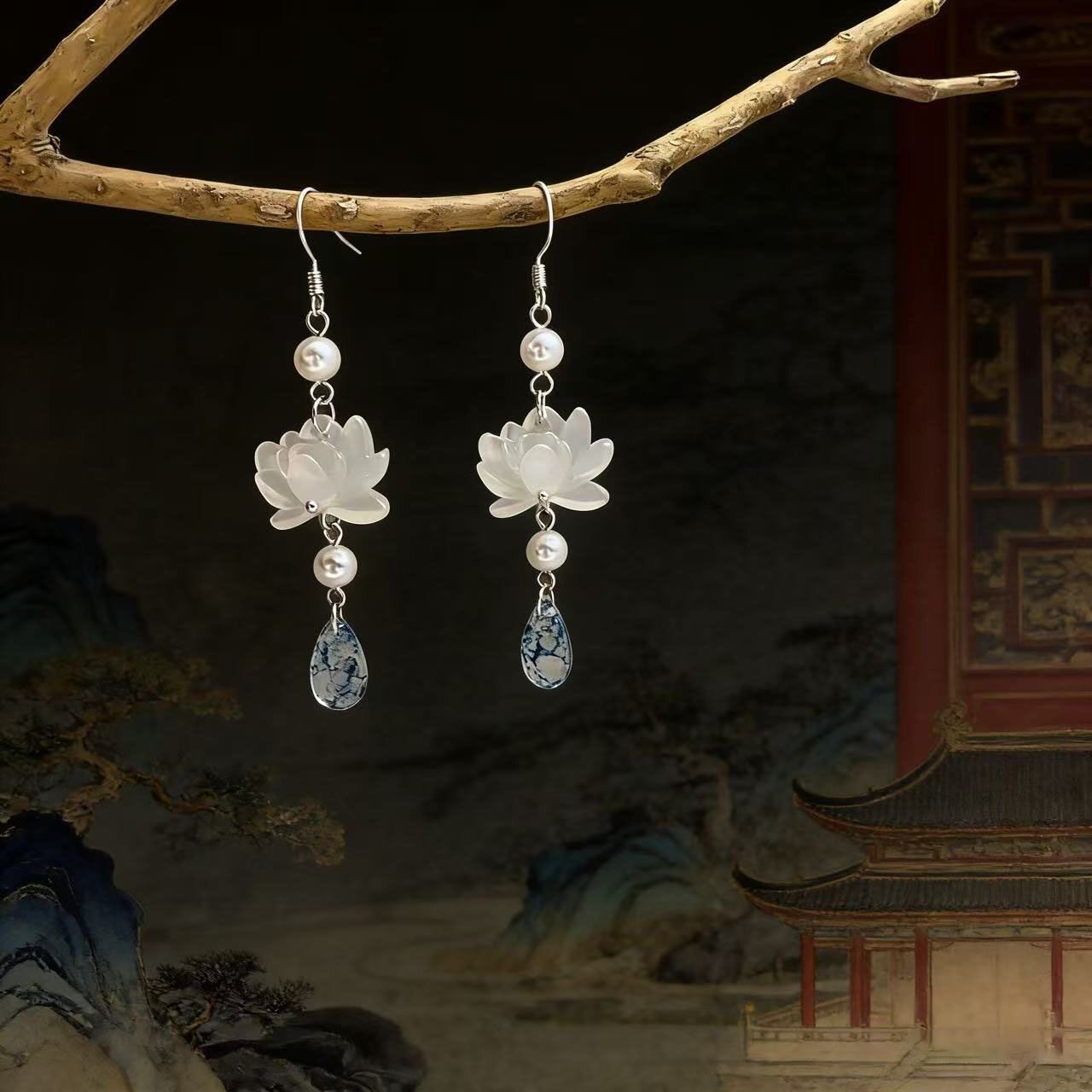 撤柜新中式长款流苏莲花耳环女轻奢小众高级感水滴耳坠复古风耳钉