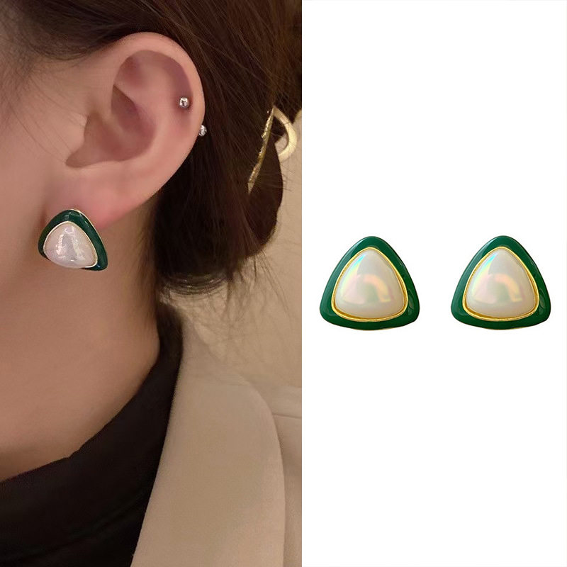 德国网红简约绿色三角珍珠耳环年新款潮精致耳钉女小众设计感耳饰