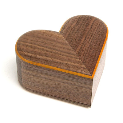 Karakuri翻滚的心木质益智机关盒