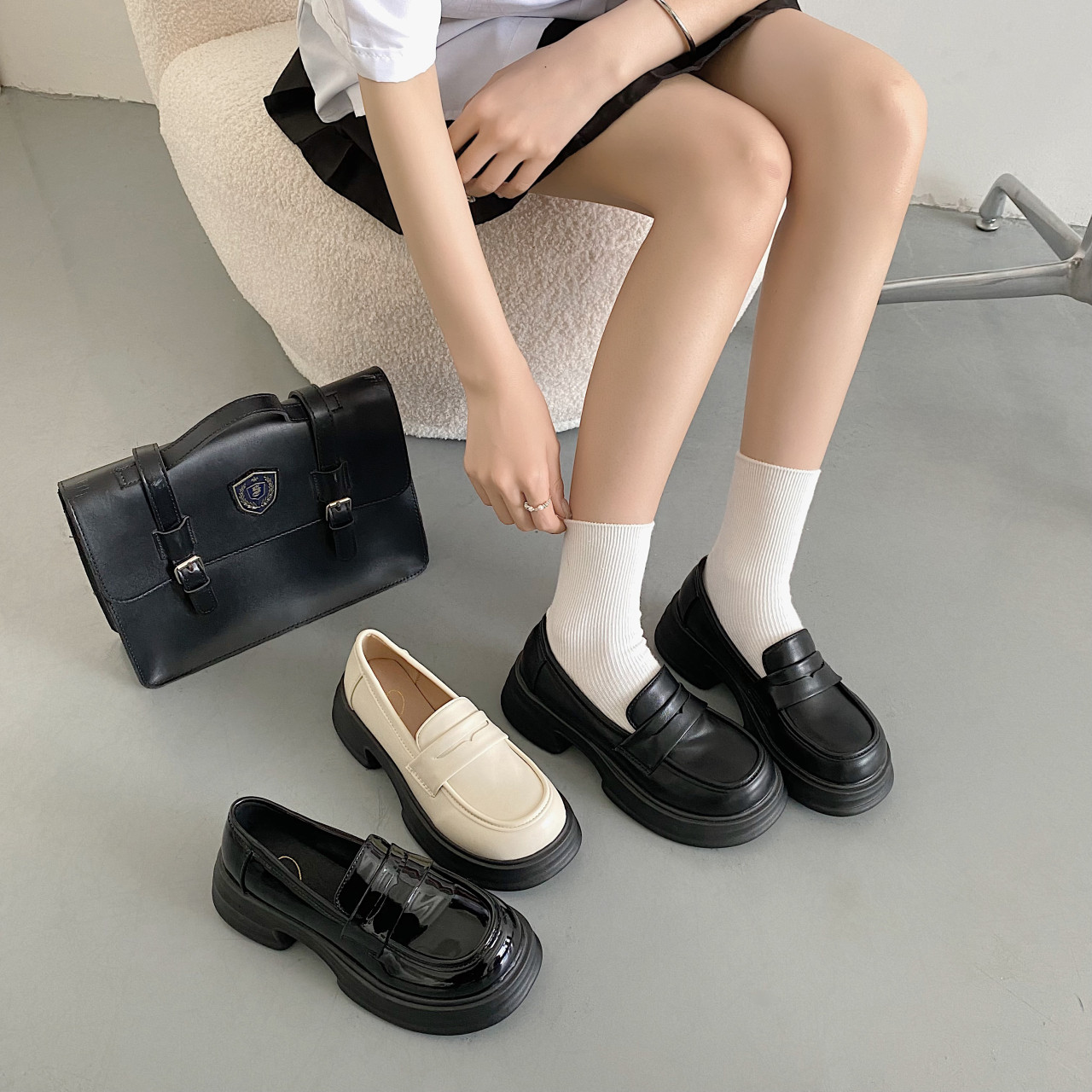 圆头厚底英伦乐福鞋女2026新款春秋百搭jk制服单鞋黑色粗跟小皮鞋
