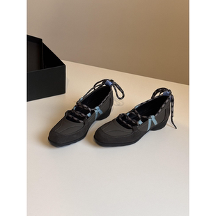 圆头百搭超火芭蕾舞鞋女2026年春季新款粗跟绑带休闲玛丽珍单鞋子