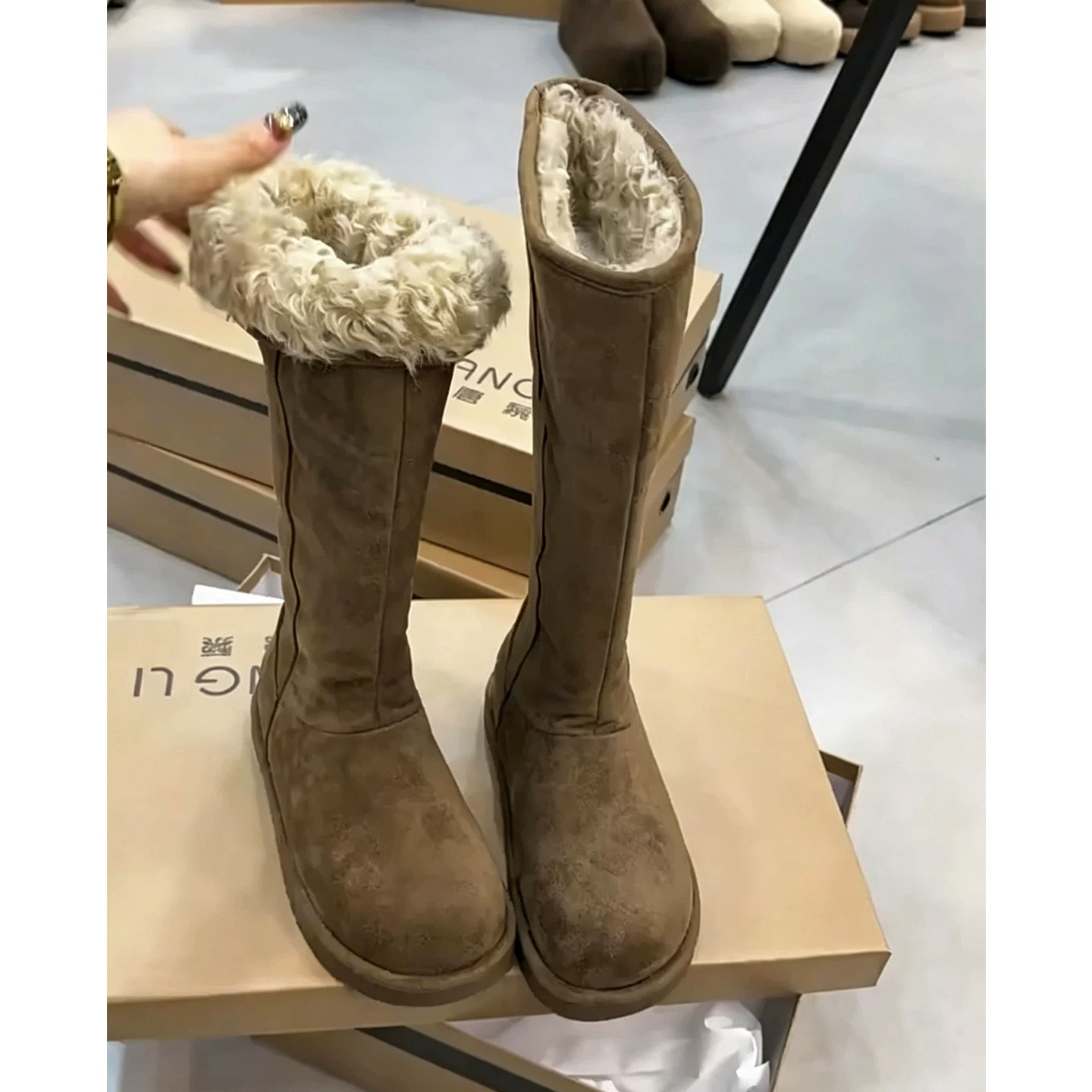翻毛皮两穿厚底保暖雪地靴女