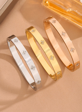 跨境外贸爆款ins时尚女镶钻四叶草钛钢手镯不掉色轻奢卡扣手环潮