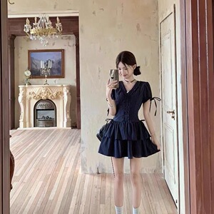 甜美风气质花边V领连衣裙女装夏季a字裙子藏蓝色蛋糕裙小个子短裙