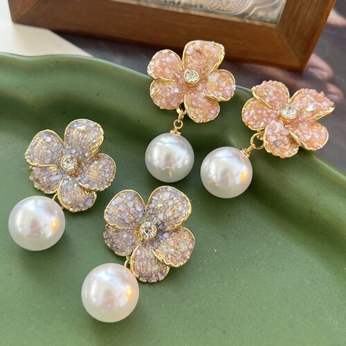 法式夏日花朵珍珠设计耳饰轻奢花朵感天然贝打标中古耳环s925